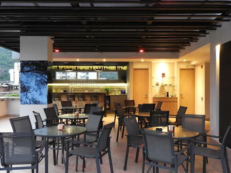 קאלי Park V Hotel & Suites
